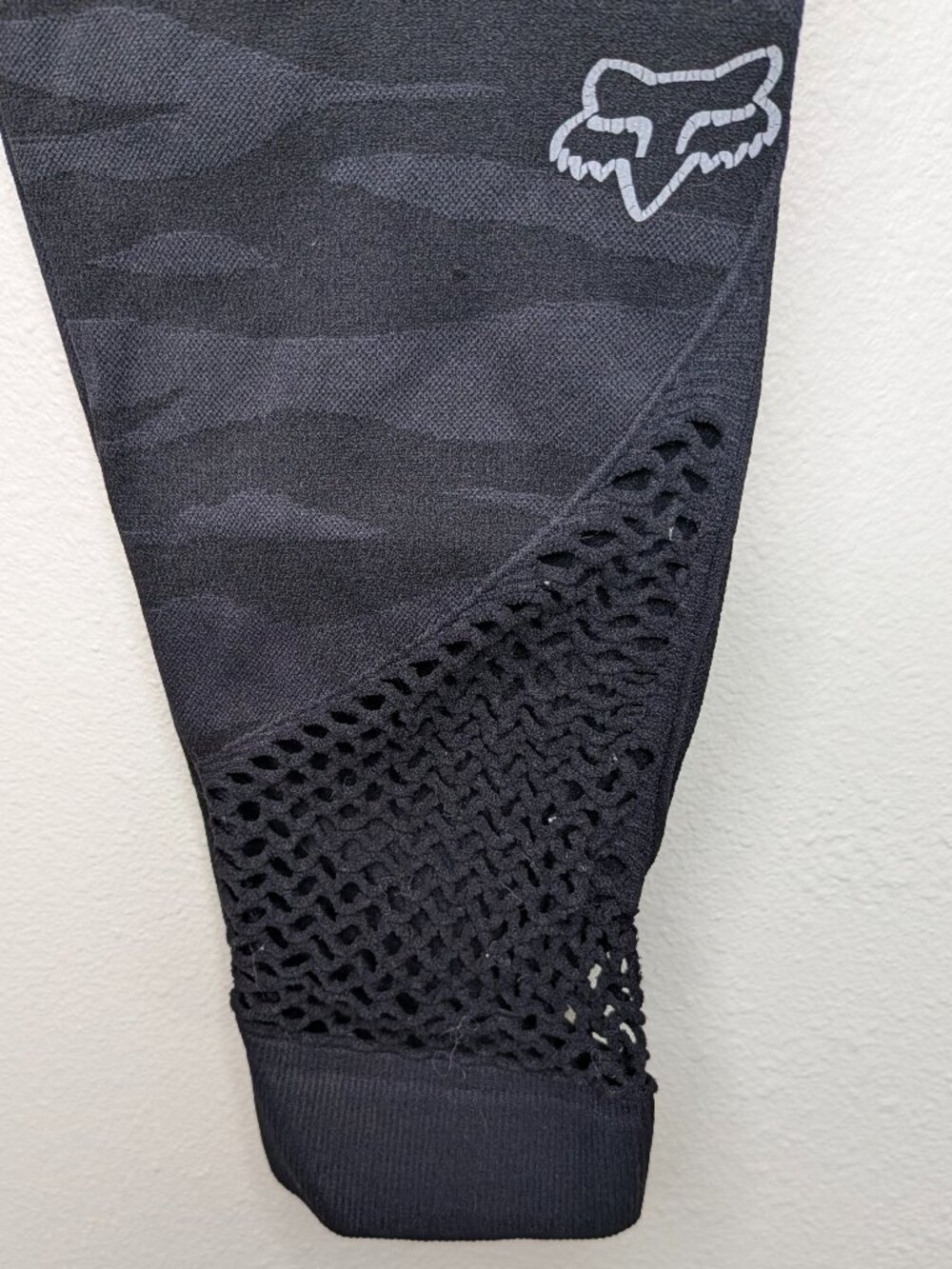 Fox Racing Zebra Camo Print Capri Leggings Workout Seamless XS - Picture 10 of 10